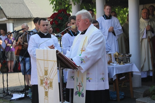 24. Piesza Pielgrzymka Diecezji Bielsko-Żywieckiej na Jasną Górę - w Hałcnowie