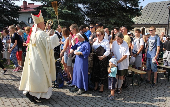 24. Piesza Pielgrzymka Diecezji Bielsko-Żywieckiej na Jasną Górę - w Hałcnowie