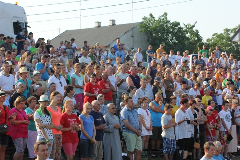 Poranna Msza św. w Makowie