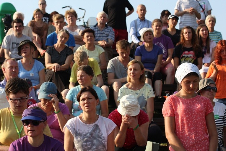 Poranna Msza św. w Makowie