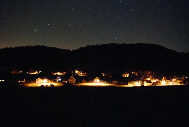 Nocne niebo nad Sopotnią Wielką