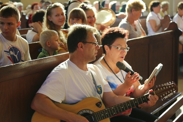 14. Pielgrzymka Dekanatu Czechowickiego w drodze na Jasną Górę