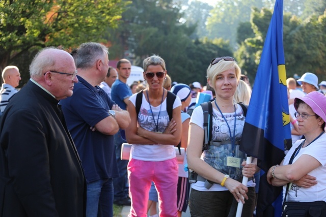 14. Pielgrzymka Dekanatu Czechowickiego w drodze na Jasną Górę