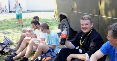 Starachowicka kolumna pieszej pielgrzymki diecezji radomskiej