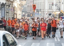 – Musicie być stróżami poranka waszej młodości: entuzjazmu i pięknych ideałów, których nie można porzucić, ulegając presji relatywnego świata – żegnał pielgrzymów metropolita warszawski