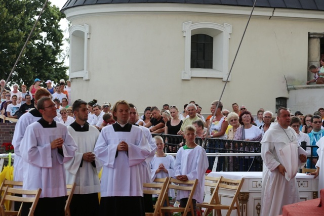 Młodzi pielgrzymi bielsko-żywieccy zawierzeni Maryi