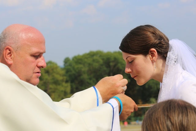 Młodzi pielgrzymi bielsko-żywieccy zawierzeni Maryi