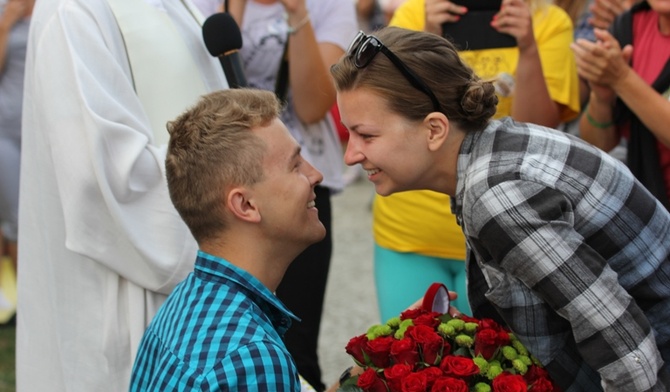 Podczas Eucharystii Dawid oświadczyl się Monice