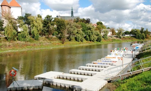 Niska woda na Wiśle w Sandomierzu