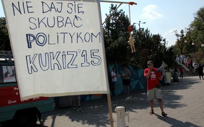 Politykom smakują ośmiorniczkii! Za nasze pieniądze! - ironizowali przedstawiciele Ruchu Kukiza