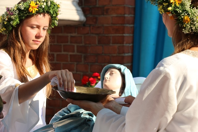 Procesja zaśnięcia i pogrzebu Maryi