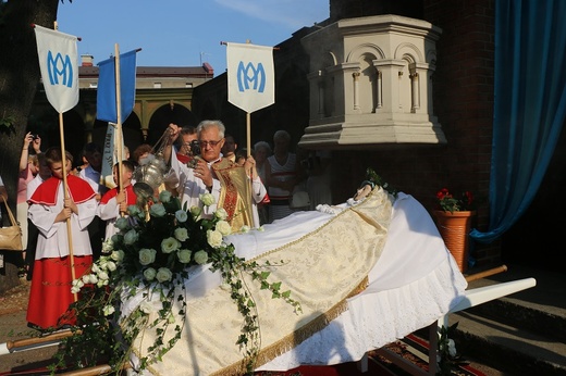 Procesja zaśnięcia i pogrzebu Maryi