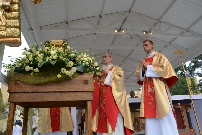 Odpust w Kamieniu Śl. i 30. rocznica sakry biskupiej