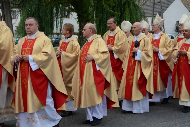 Odpust w Kamieniu Śl. i 30. rocznica sakry biskupiej