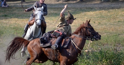 Rekonstruktorzy dbają o każdy detal wyposażenia i wysoki poziom wyszkolenia