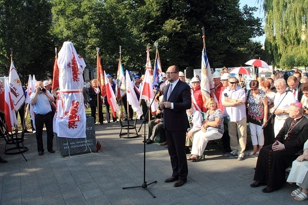 Odsłonięcie pomnika Anny Walentynowicz