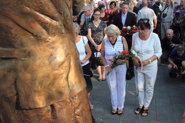 Odsłonięcie pomnika Anny Walentynowicz