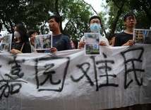 Chińczycy walczą ze skażeniem. Cenzurą