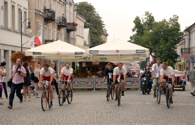 Rajd z okazji 130 lat rowerów w Radomiu