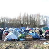 Tzw. dżungla już od 16 lat jest problemem mieszkańców Calais