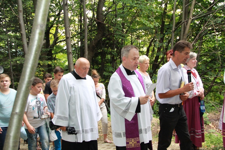 Droga krzyżowa w Cieniawie