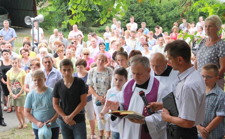 Droga krzyżowa w Cieniawie