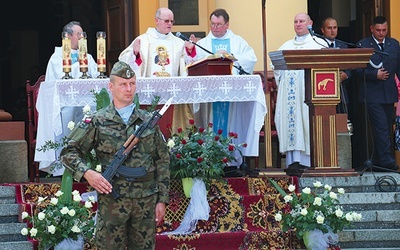 Powyżej: Mszy św. przewodniczył kanclerz radomskiej kurii