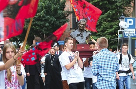  W Marszu Radości przez Oświęcim przeszli urodzinowi goście 