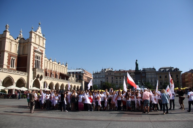 Klip ŚDM na Rynku Głównym - cz. 1