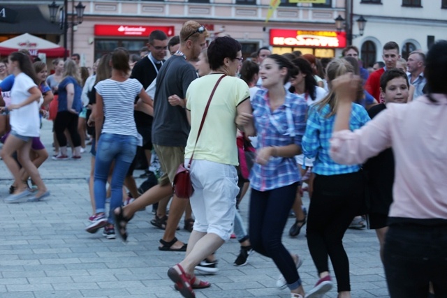 Muzyka i taniec na 200. urodziny św. Jana Bosko w Oświęcimiu