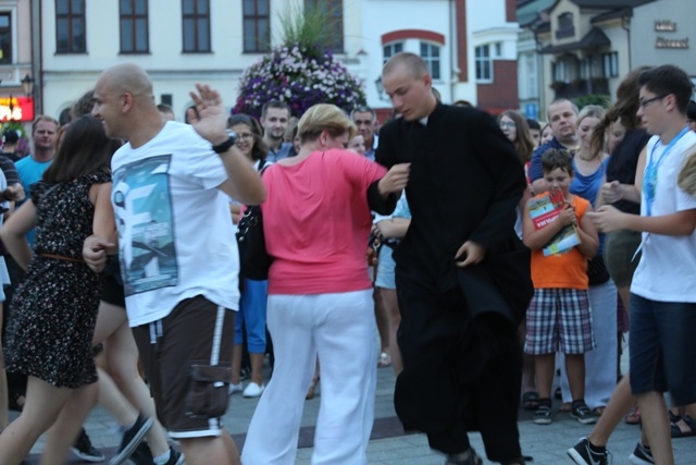 Muzyka i taniec na 200. urodziny św. Jana Bosko w Oświęcimiu