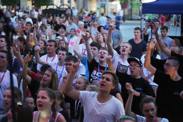 Muzyka i taniec na 200. urodziny św. Jana Bosko w Oświęcimiu