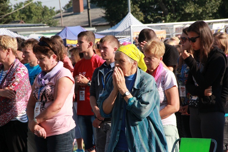 Dzień V. Msza św. w Charsznicy. 