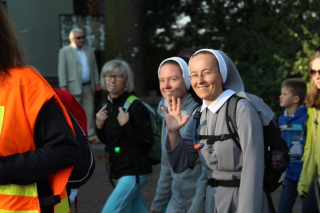 Pielgrzymi z Żywca wyruszyli na Jasną Górę - A.D. 2015