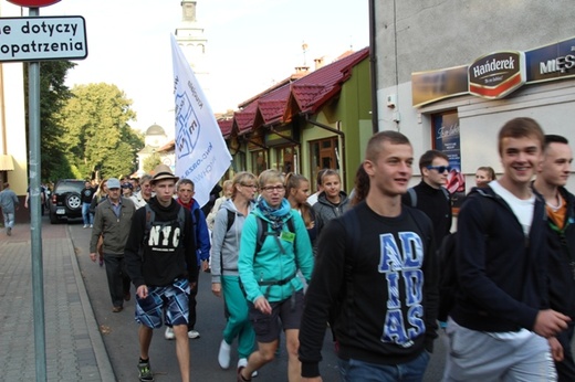 Pielgrzymi z Żywca wyruszyli na Jasną Górę - A.D. 2015