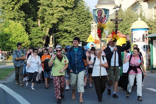Pielgrzymi z Żywca wyruszyli na Jasną Górę - A.D. 2015