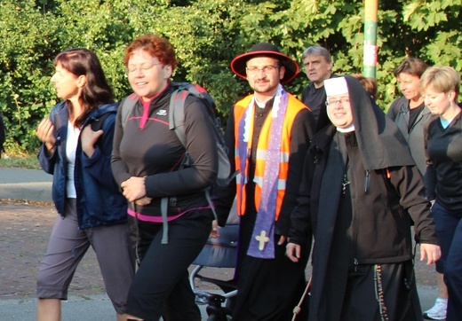 Pielgrzymi z Żywca wyruszyli na Jasną Górę - A.D. 2015