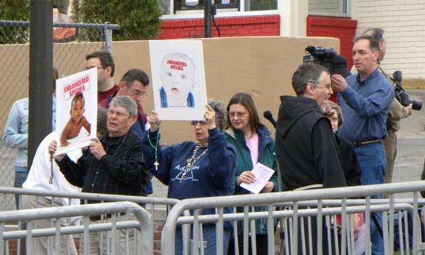 Wielki protest przeciw aborcyjnemu gigantowi