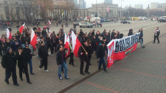 Z siódemką na szlaku do Matki