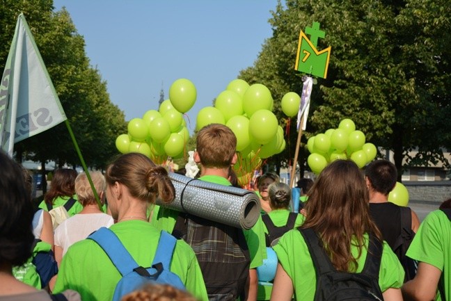 Z siódemką na szlaku do Matki