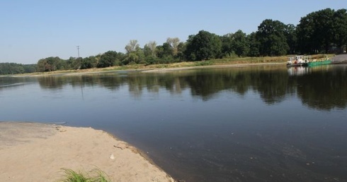 Odra - alrmująco niski poziom wody