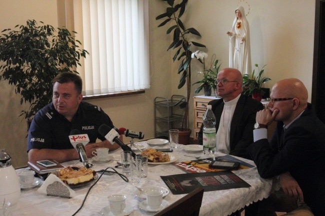 Dopalacze na tapecie