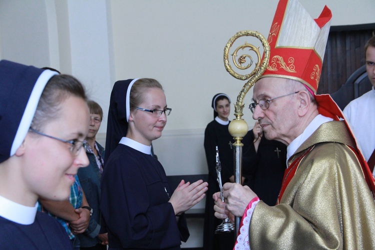 Śluby wieczyste u służebniczek