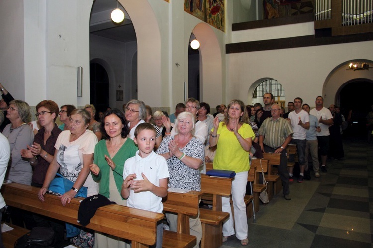 Powitanie symboli ŚDM w diecezji łowickiej
