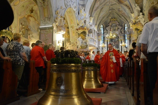 Poświęcenie dzwonów w Głogówku
