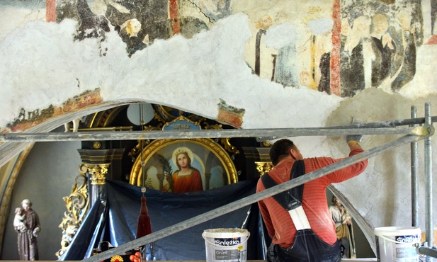 Unikatowe freski w Kątach Bystrzyckich