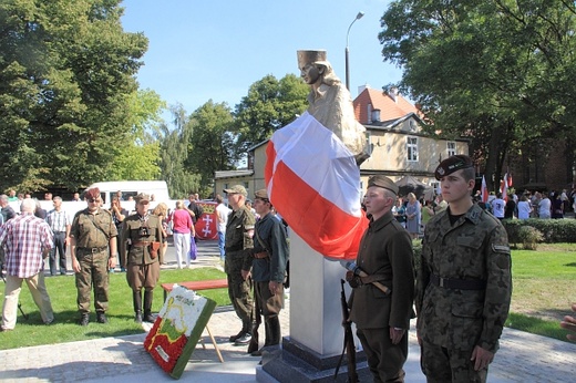Poświęcenie pomnika "Inki"