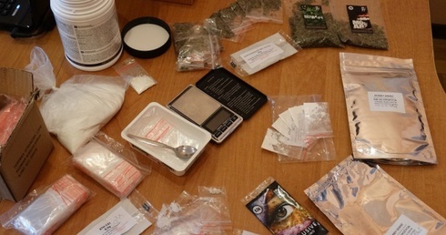 Z  powodu dopalaczy rocznie w Polsce umiera 250-300 osób