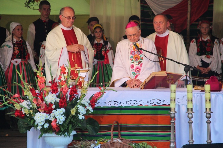 Dożynki wojewódzkie w Maurzycach