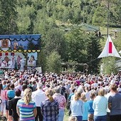  Sierpniowe spotkania w miejscu zetknięcia się trzech granic gromadzą co roku tłumy wiernych 